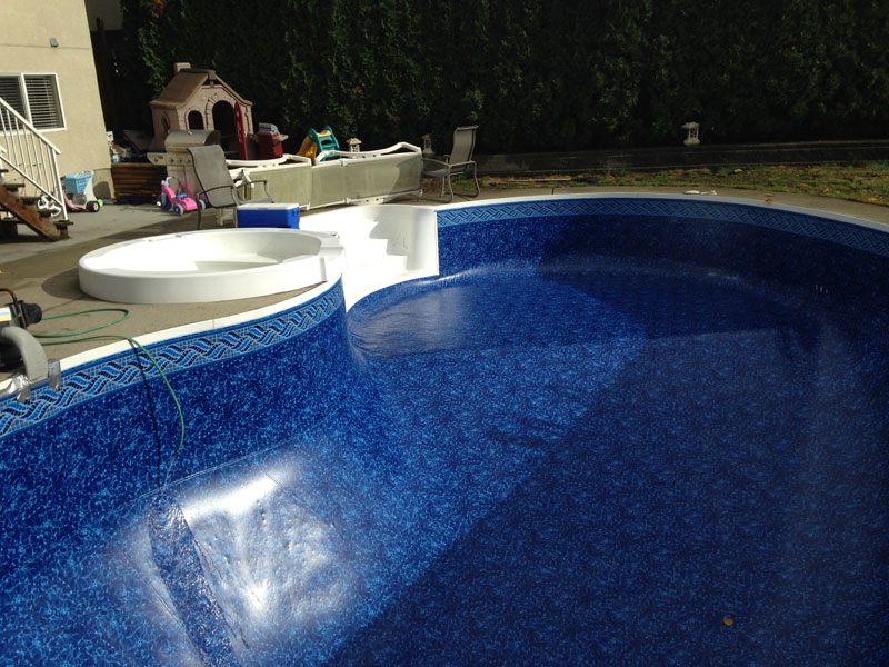 Summer Wave Liner with Spa Overflow Installation