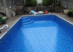 Pool Underliner with Stairs Installation Service