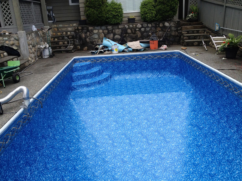 Pool Underliner with Stairs Installation Service